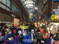 [르포]새벽·묶음배송하니 주문 빗발…물류혁신으로 매출↑