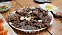 [미식로드] 100년 골목서 만난 어메 손맛, 참말로 게미지다