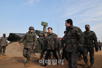[포토]'파주 방공부대 찾은 이재명 대표'