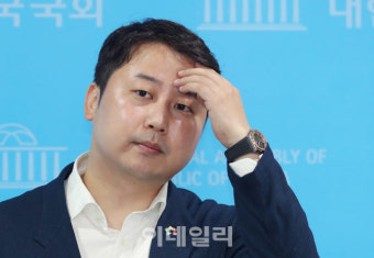 장예찬 '웹소설 성적 대상화 논란'에 