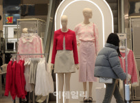 [포토] 화사한 봄 의류 매장