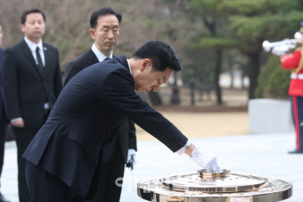 [포토]김기현 국민의힘 대표, 현충탑 참배
