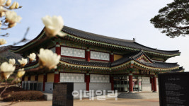 한류의 원조 슈퍼스타…왕인 박사, 일본에 가다[여행]