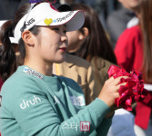 [포토]이소영 '축하 준비 끝났어요'