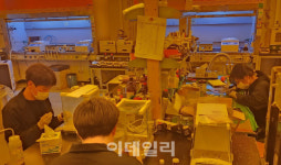 마의 27% 넘어 상용화? 태양빛 받아 건물서 전기 만들까