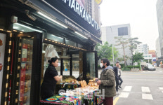 [르포]분당 1400원 비싼 국제전화로 안부 전했죠