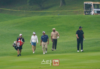 [포토] 박지은, 최경주, 추성훈, 이대호 '즐거운 채리티 경기'