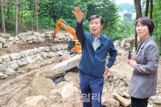 [포토] 수해취약지역 점검하는 전성수 서초구청장