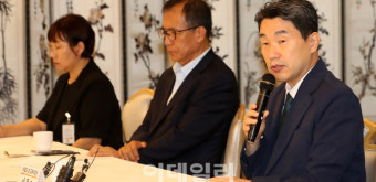 [포토]이주호 부총리, 교원 회복·보호 방안 마련 학부모 간담회