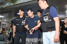 [포토]이동하는 서현역 흉기 난동 최원종