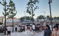 외국인이 돌아왔다 패션 1번지 동대문 상권 활기[르포]