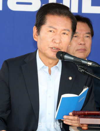 [포토]더불어민주당 최고위원회의 주재하는 정청래 최고위원