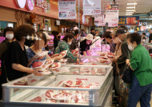 [포토] 한우 구입하는 소비자들