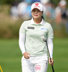[포토]최혜진 버디 성공에도 차분한 홀아웃