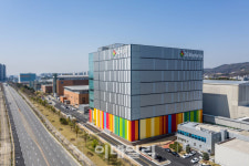 GC녹십자, 2005년 이후 최악 실적...6개월 새 목표주가 4만원↓[인베스트 바이오]