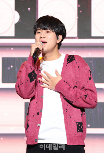 [포토]축하공연 선보이는 이무진