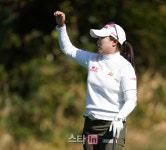[포토]유서연 '공략전 바람 확인'