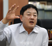 “생성AI시대 사는 당신…변화 두려워 말고 챗GPT부터 써봐라[ECF for 2024]