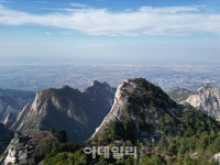 무협지 속 고수의 풍모를 담은 화산 [여행]