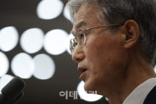 [포토]조희대, '헌법 정신 되새겨 사법권 독립 수호하겠다'