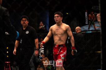 '로드투 UFC 우승자' 박현성, 화끈한 TKO승...완벽한 UFC 데뷔전