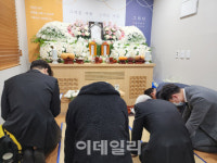 가족 없는 무연고 장례…마지막 길 함께 한 자원봉사자들[르포]