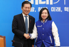 민주당 7호 인재는 30대女 변호사 전은수…지역서 시작할 것(종합)