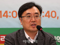 [포토]토론하는 주성관 고려대학교 전기전자공학부 교수