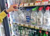 작년 CU편의점 매출, 병 소주<페트 소주…역전 이유는