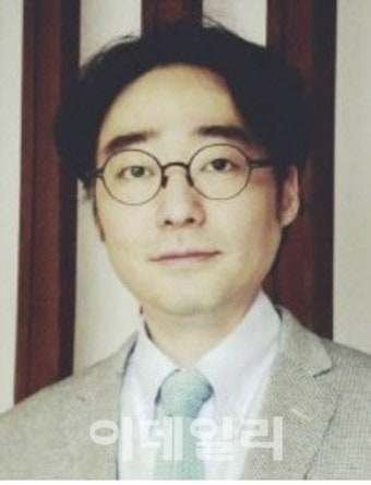 한미-OCI 통합에 제동 건 임종윤...경영권 분쟁 키는 ‘신 회장’