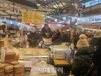 추운데 가겠나 손님 뚝, 화재 공포도.. 위기의 전통시장[르포]