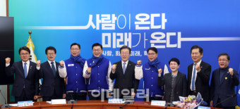 [포토]더불어민주당, '충청 출신 인재 신용한, 이재관, 김제선 영입'
