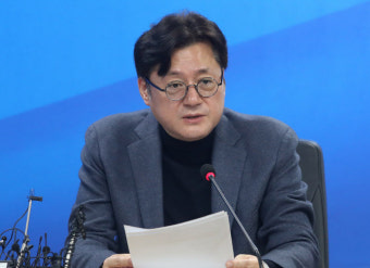 홍익표, 선거구 획정안 원안 처리 제안…