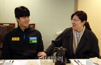 수영대표팀 만난 유인촌·장미란, 오찬 격려…황선우 함박웃음(종합)