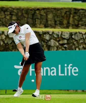 김민주, KLPGA 하이원리조트 여자오픈 대회 단독 선두!