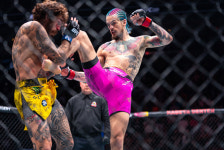UFC 밴텀급 챔피언 오말리, 유일한 패배 안겼던 베라에 완벽 설욕...1차 방어