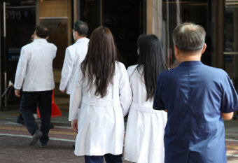 `전공의·군의관·공보의 지침글` 메디스태프…경찰 추가 압수수색