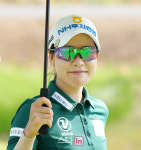 [포토]박민지 미소를 머금고 이동해요
