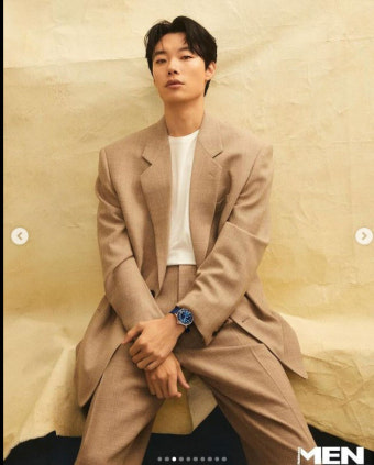 '한소희 결별' 류준열, 침묵 깨고 개인 SNS 재개…본업 집중