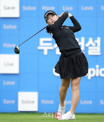 [포토]홍예은 '다시 타수를 줄인다'