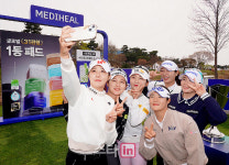 [포토] 메디힐 한국일보 챔피언십 공식 포토콜 '1등을 노리며'