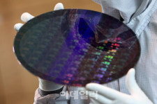 [마켓인]FI가 점 찍었던 재생 웨이퍼 기업 제이쓰리, 회생 매물로 나와