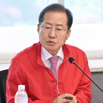 ‘73년생 한동훈’ 저자 “홍준표, 좌파 2중대 짓…경망스럽다”