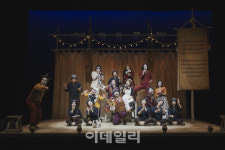 딱딱한 의자에 답답한 공연? 열린 객석으로 만나보세요[알쓸공소]