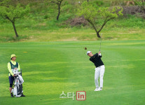 [포토] 이지훈 정교하게 날린다