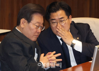 [포토]대화하는 이재명-박찬대