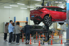 [포토]세계 최초 EV-PHEV 정비 부문 2년 연속 글로벌 기관 인증 받은 오토플러스