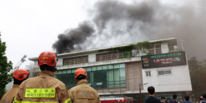 동대문구 환경개발공사 화재…8시간 넘게 진화 작업 중(종합)