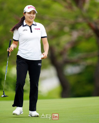 [포토]서연정 '버디 아쉬운 미소'