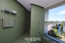 [포토]통창 너머 한강이 보이는 호텔 스카이스위트